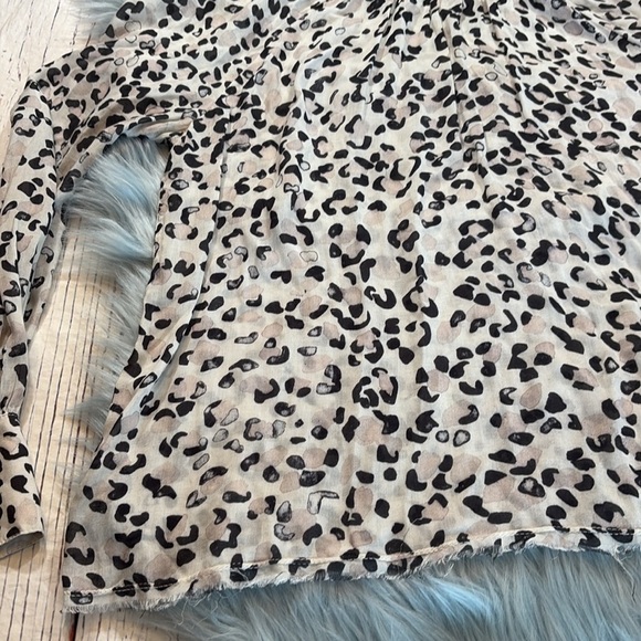 Bella Dahl Animal Print Raw Hem Top sz S - Picture 6 of 12